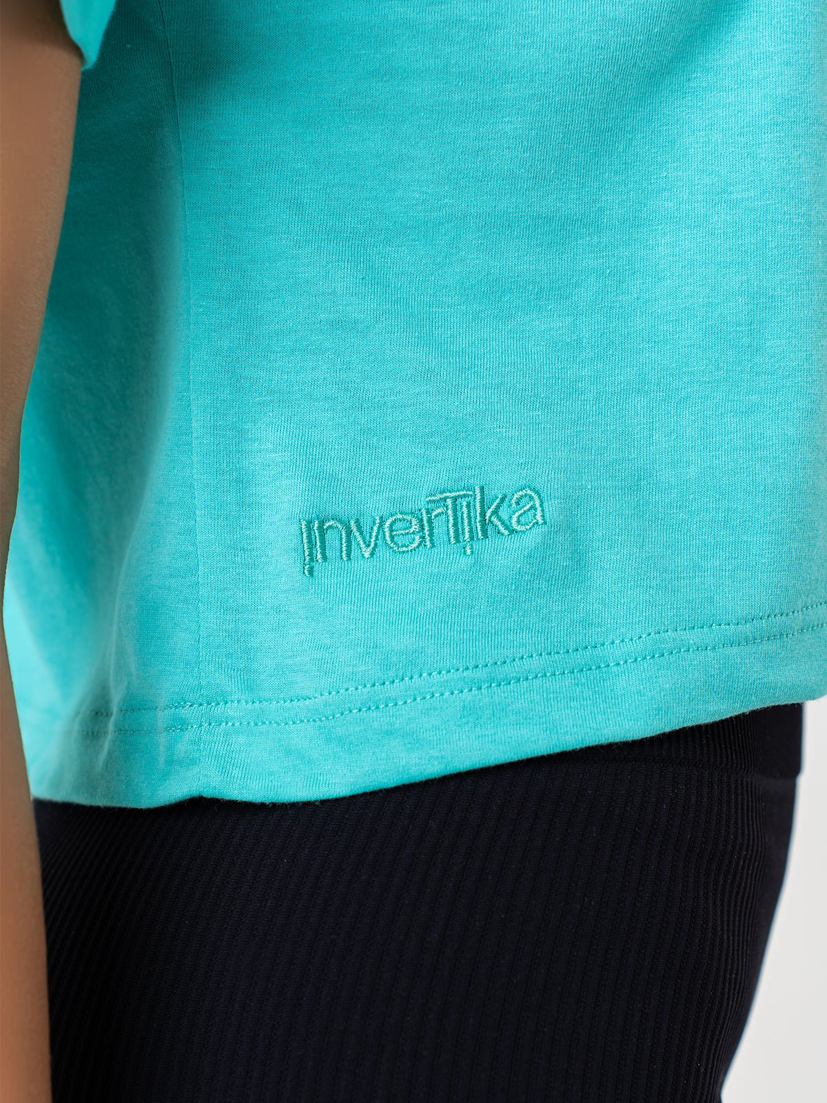 Cosmika T-Shirt Crop