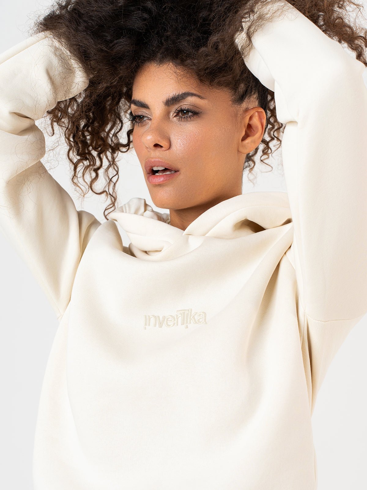 Set Cosmika Cream Felpa Crop Pantalone Svasato