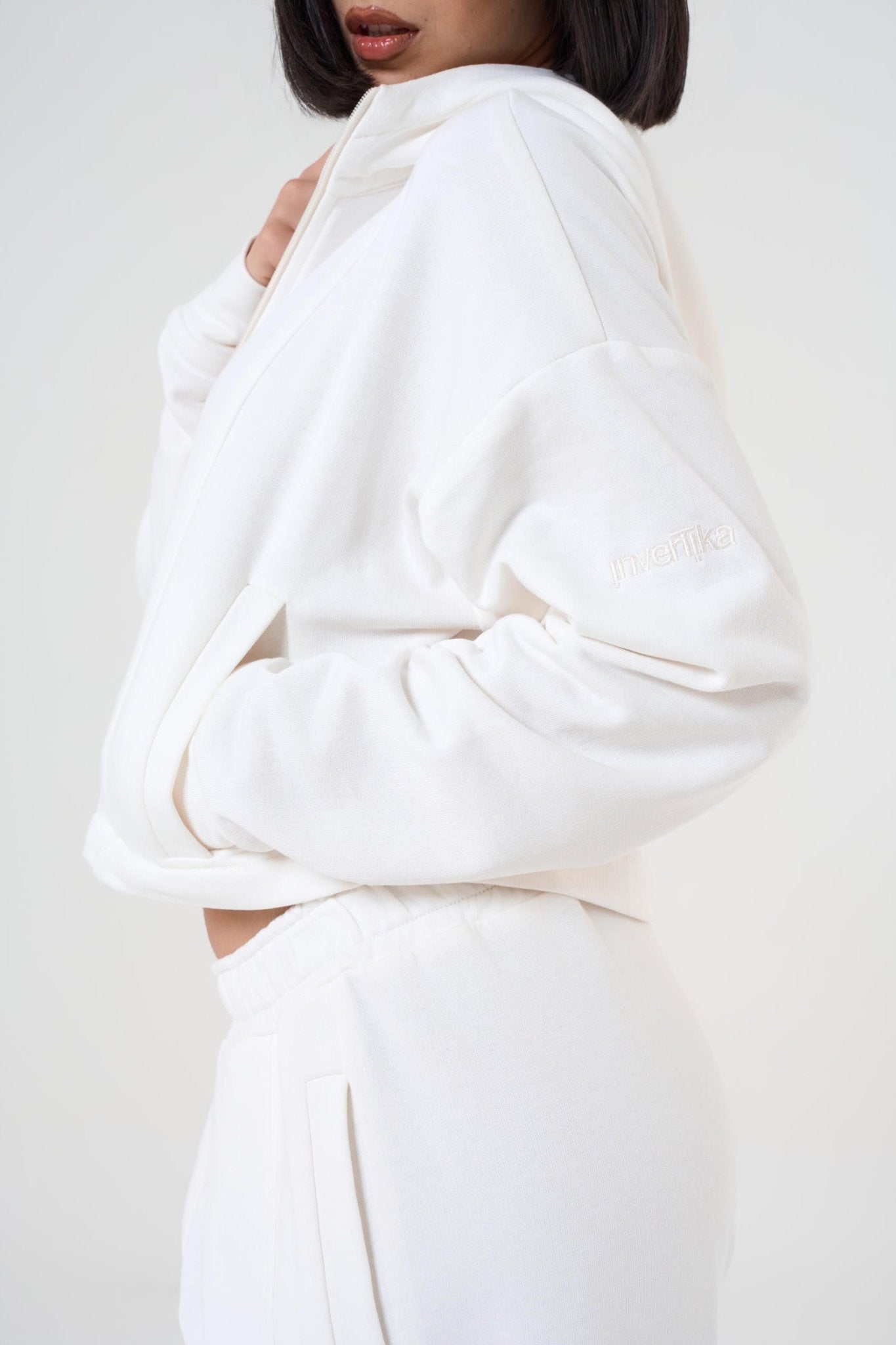 Set Ludika Cream Felpa Crop e Panta Wide - Leg