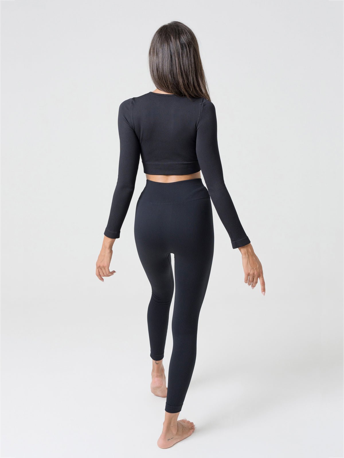 Set Armonika Black Crop Top e Leggings