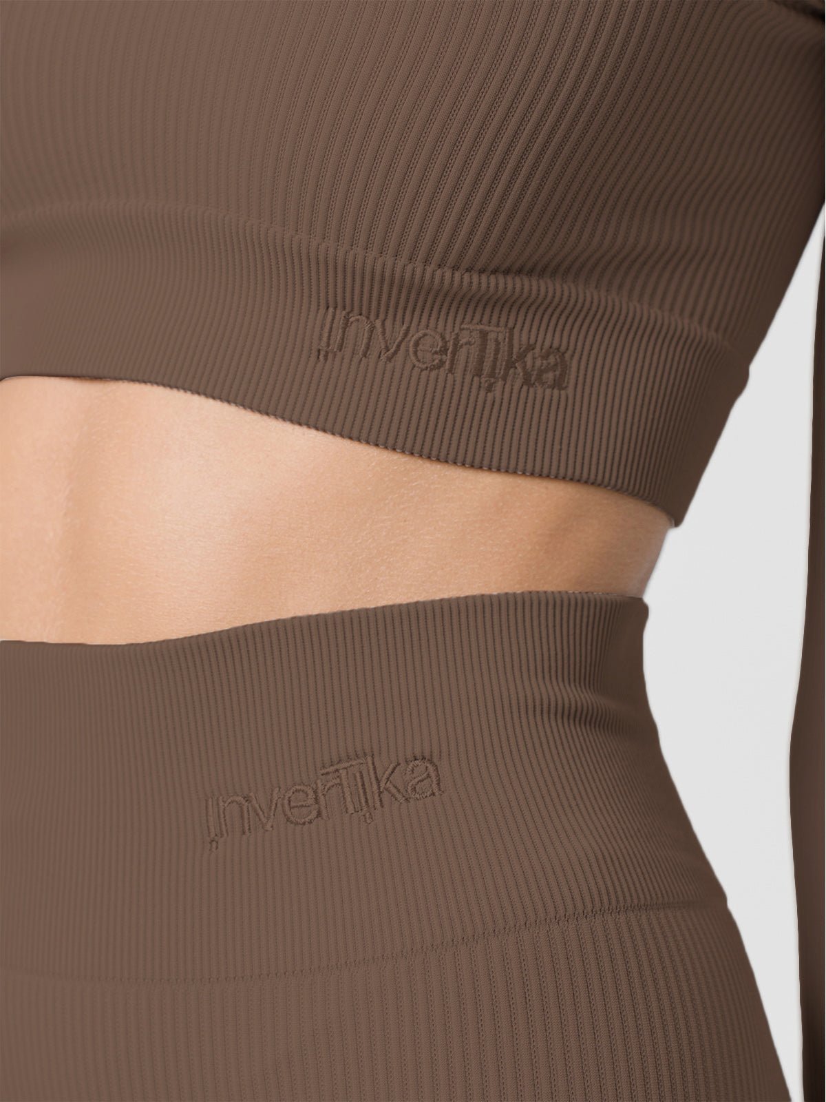 Set Armonika Choco Crop Top e Bikers