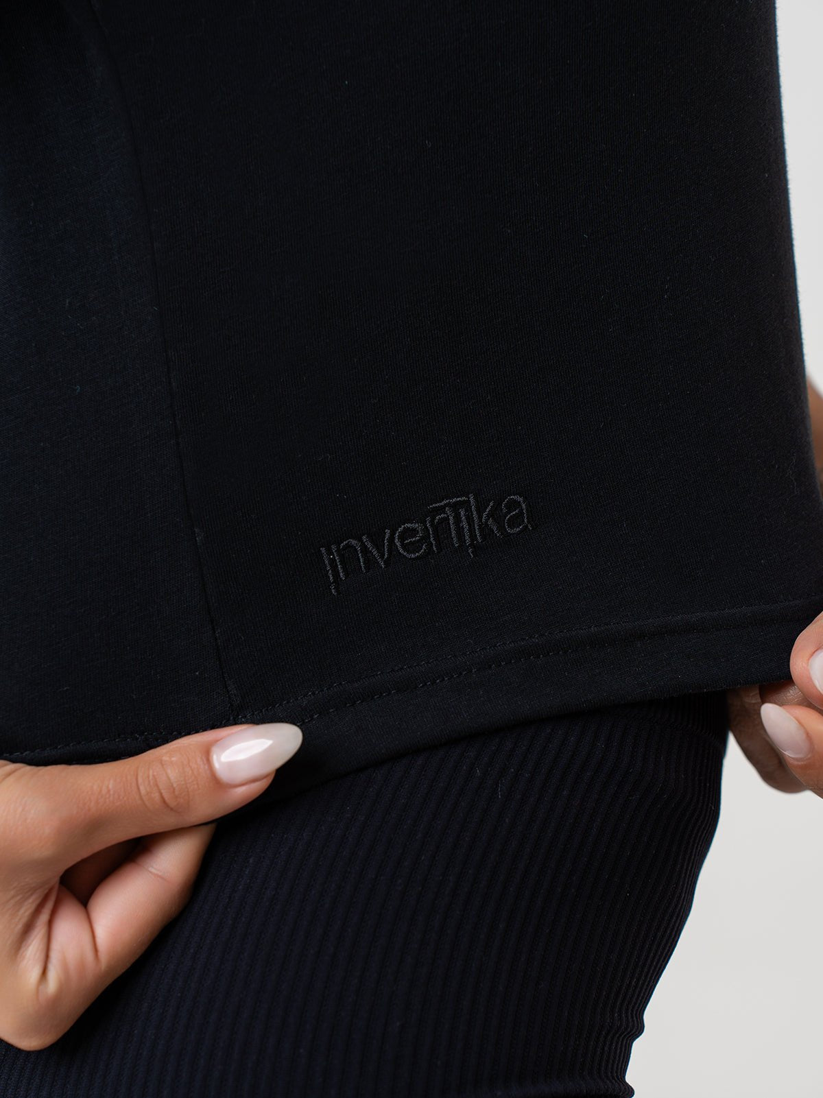 Cosmika T-Shirt Crop