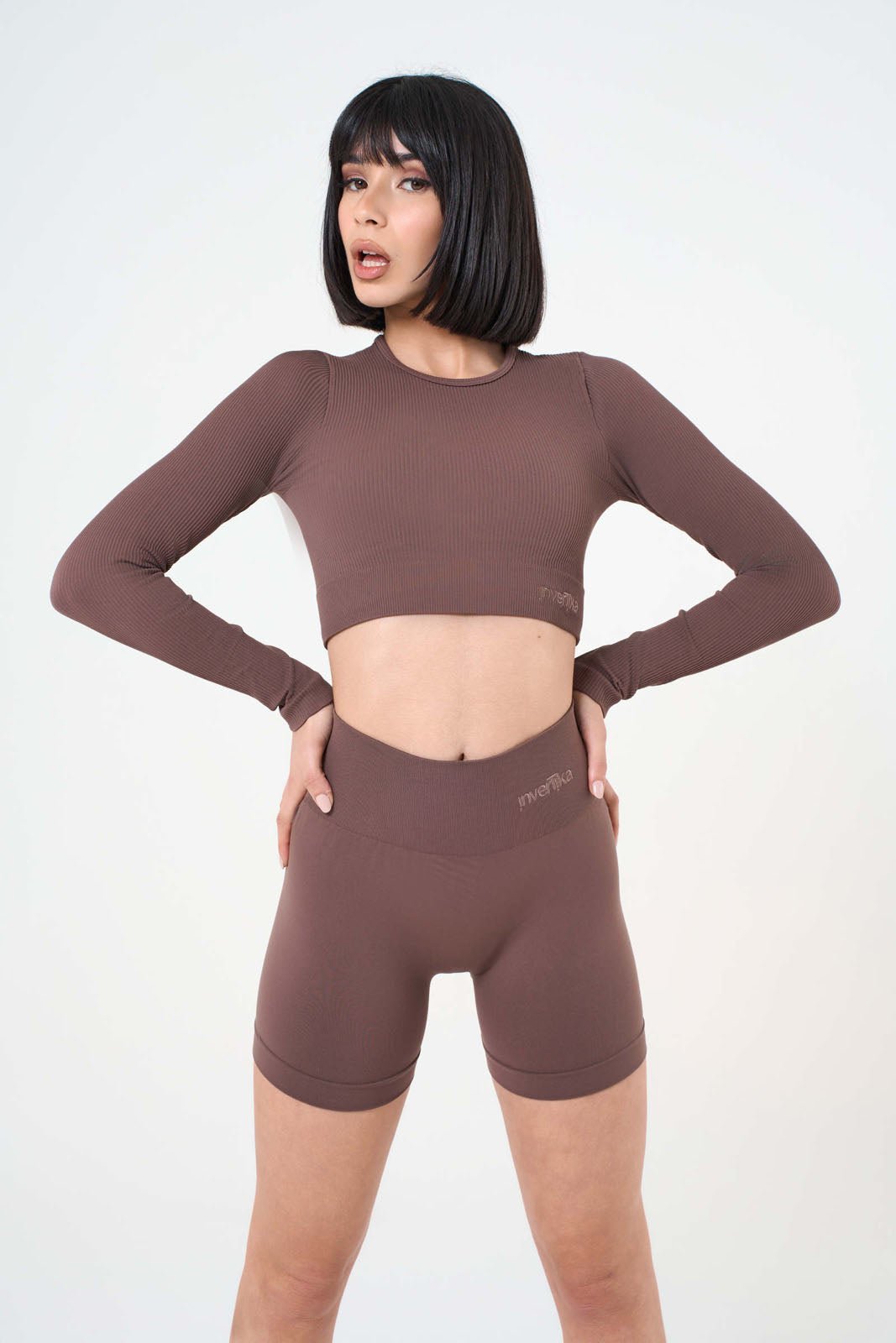 Set Tonika Choco Crop Top e Shorts