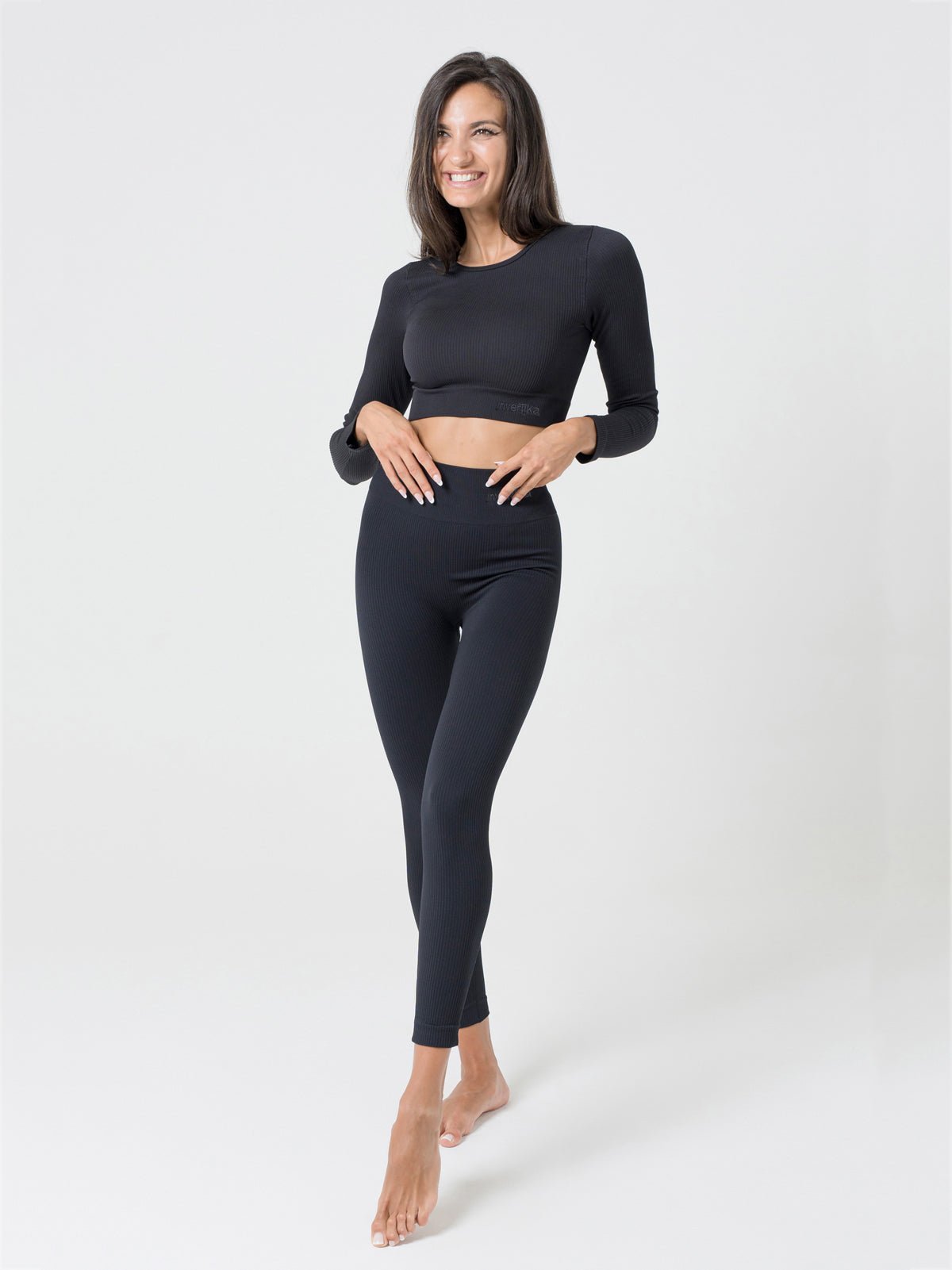 Set Armonika Black Crop Top e Leggings