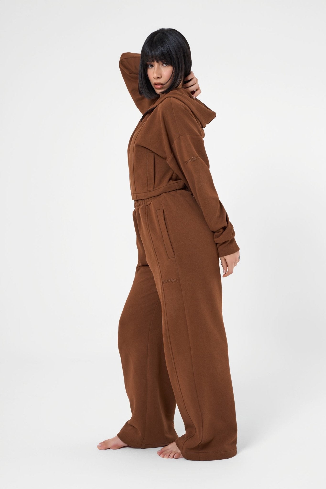 Set Ludika Choco Felpa Crop e Panta Wide - Leg