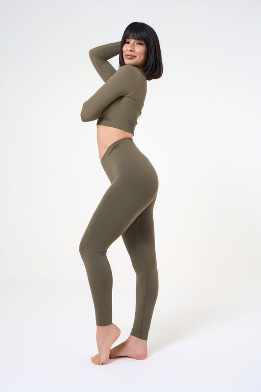 Set Tonika Salvia Crop Top e Leggings