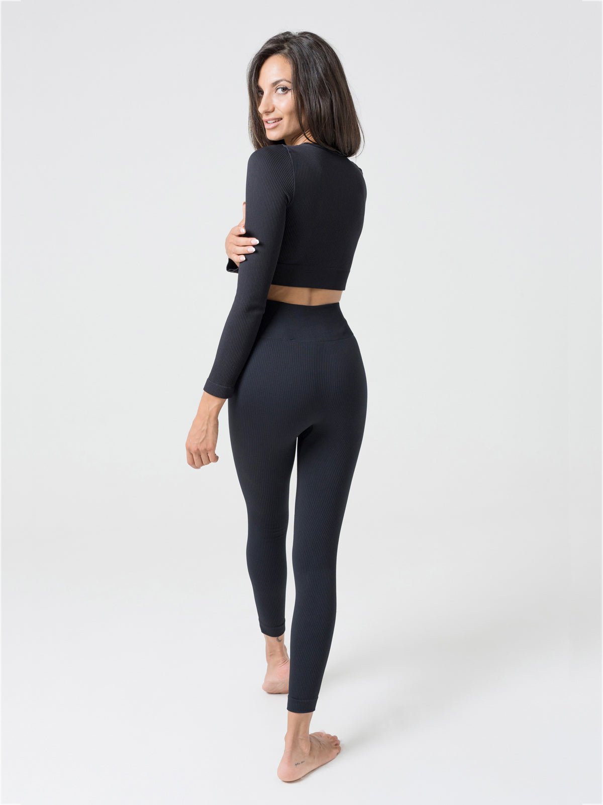 Set Armonika Black Crop Top e Leggings