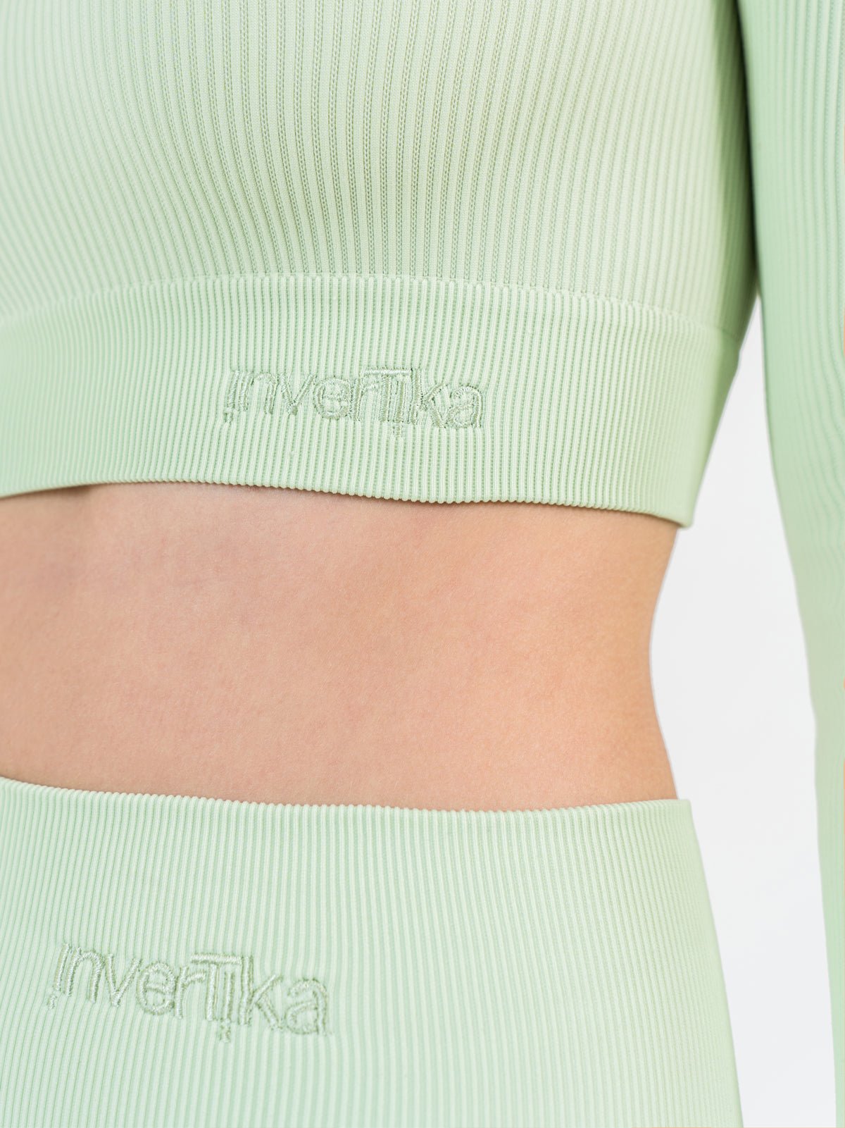 Set Armonika Mint Crop Top e Bikers