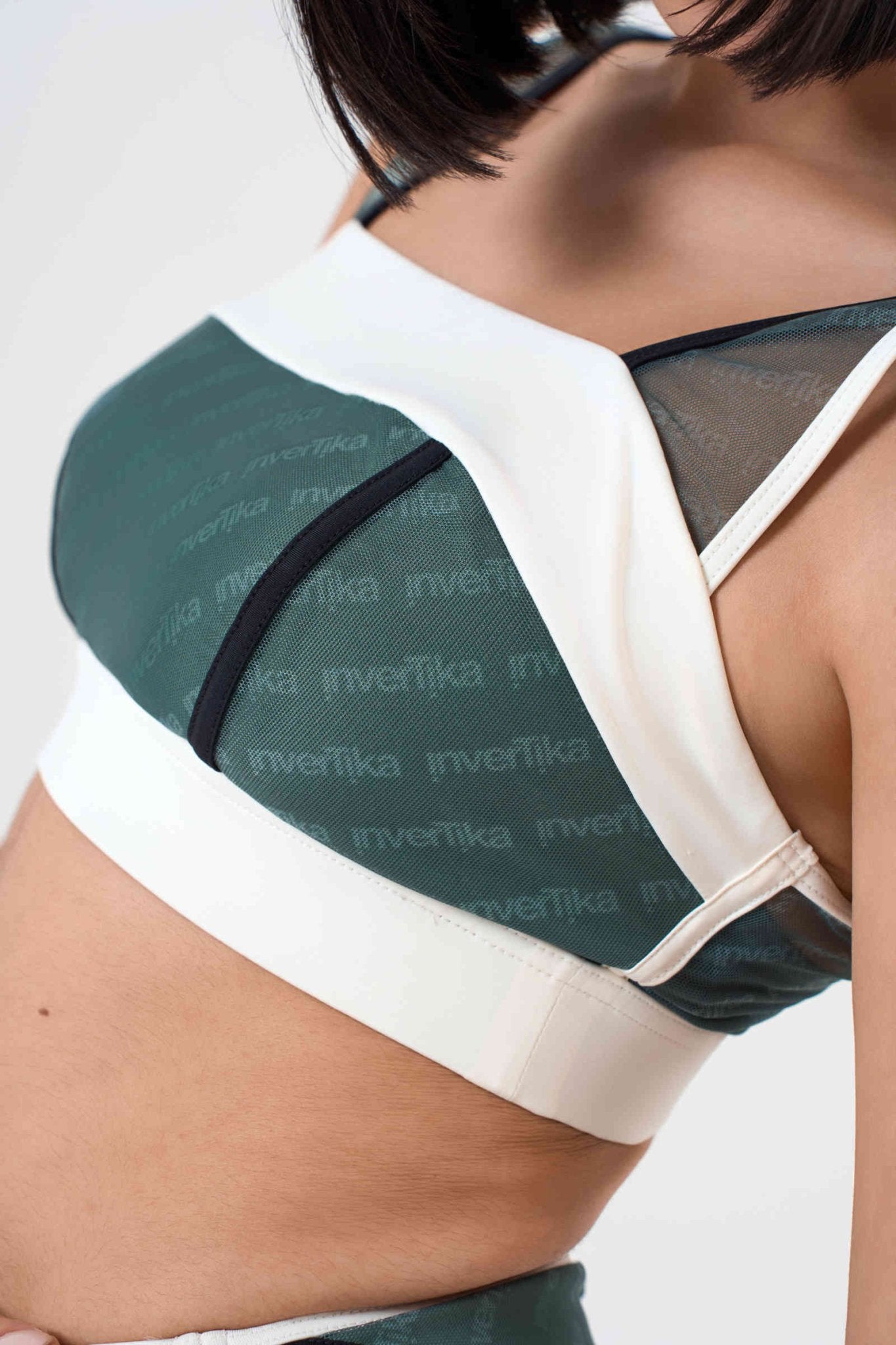 Set Iconika Bottle Green Cream