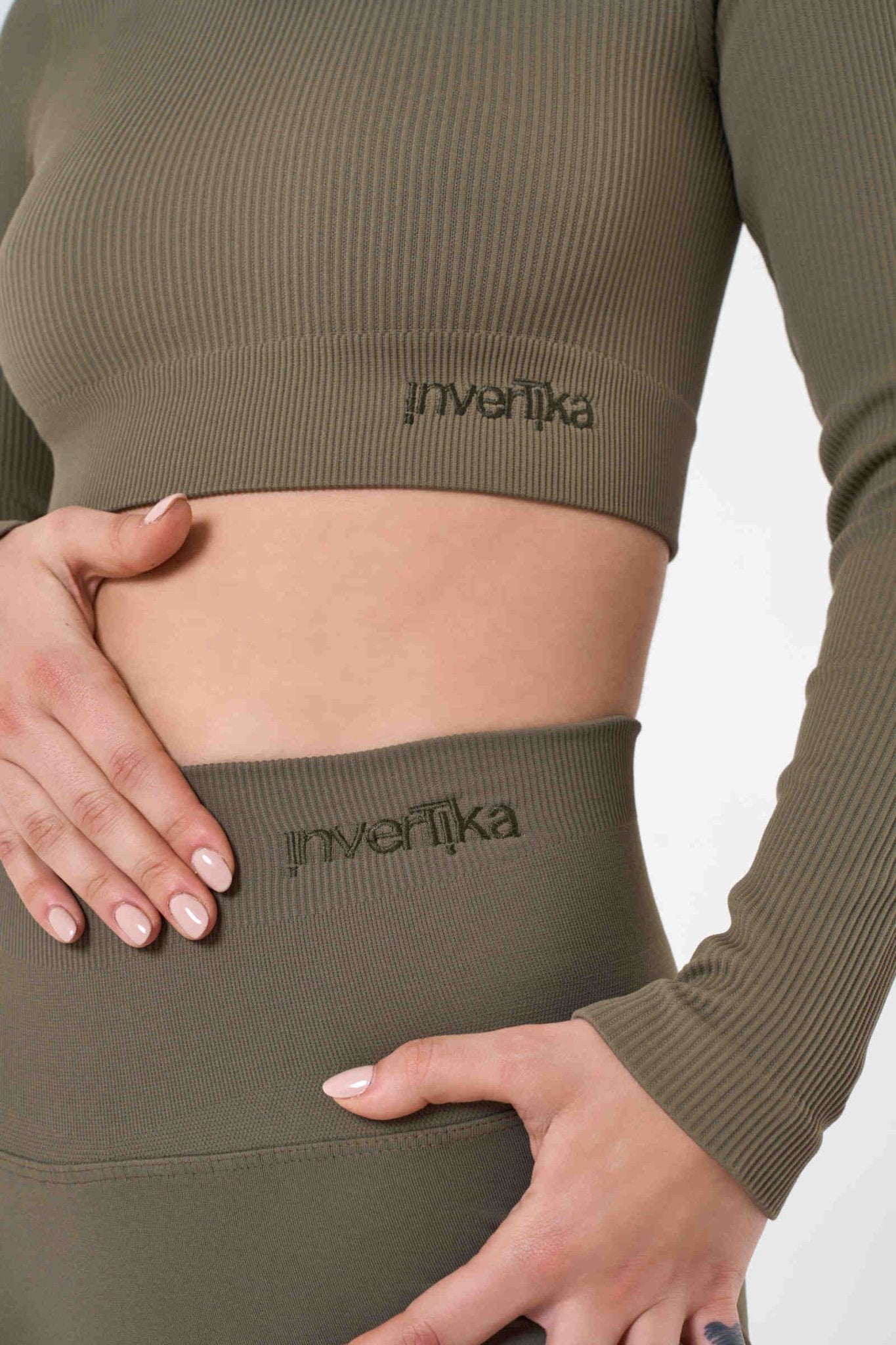 Set Tonika Salvia Crop Top e Leggings