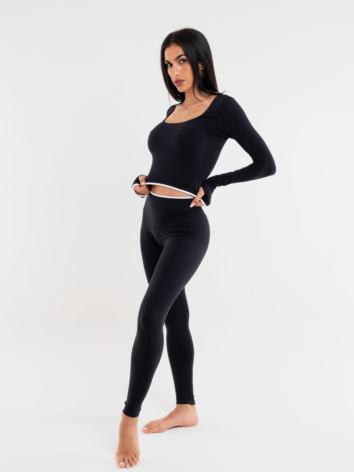 Set Eclettika Black Crop Top e Leggings