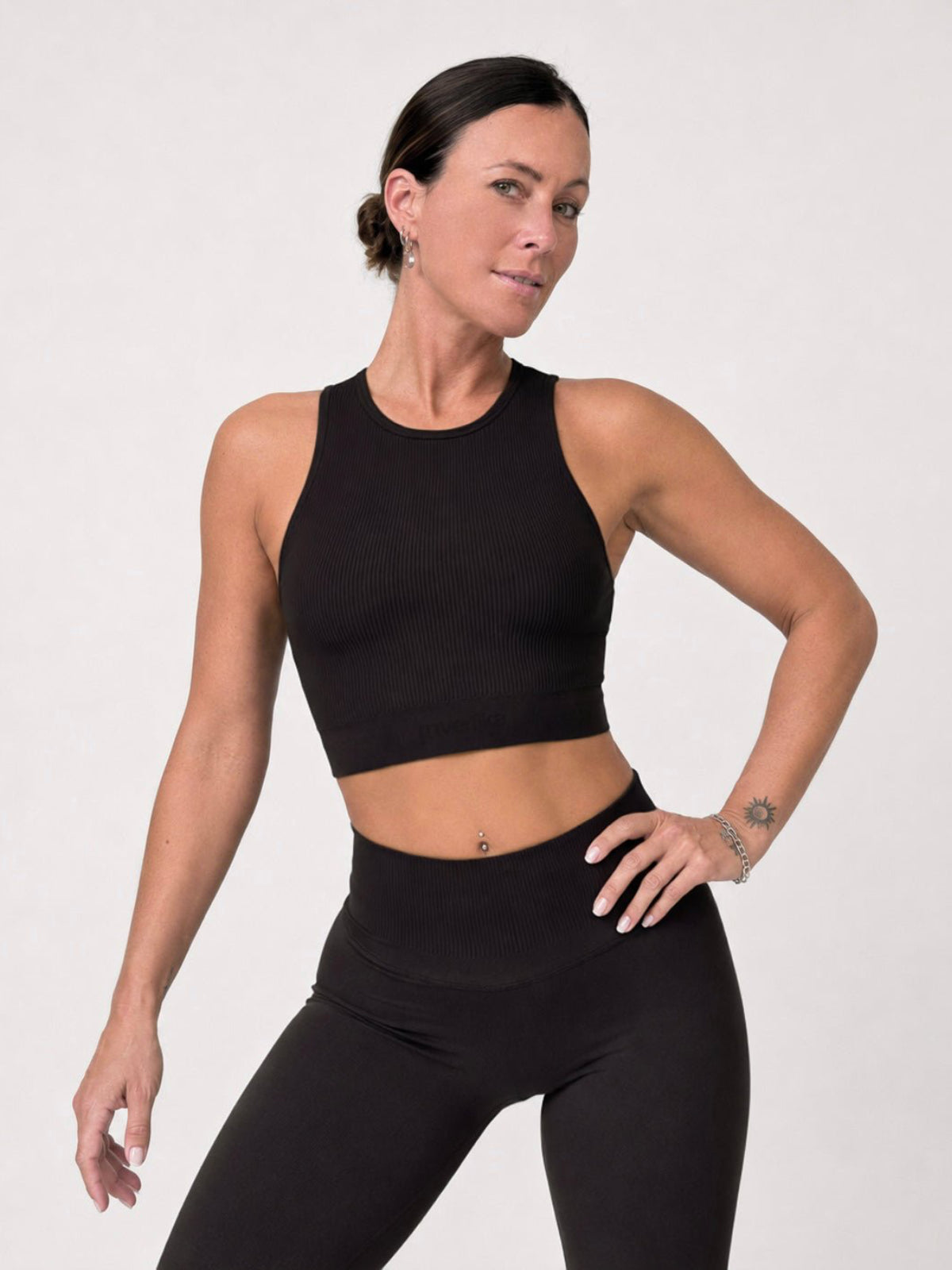 Set Autentika Black Top e Leggings