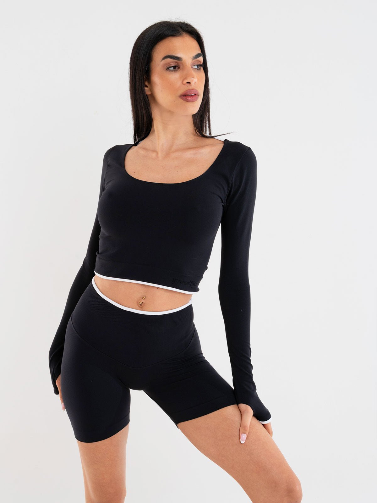 Set Eclettika Black Crop Top e Shorts