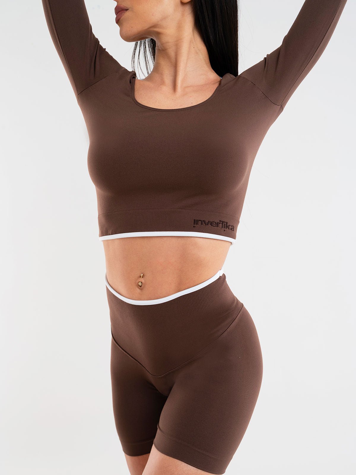Set Eclettika Choco Crop Top e Shorts
