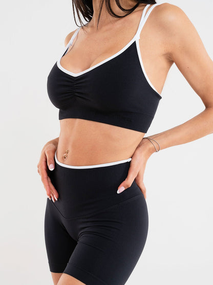 Set Eclettika Black Top e Shorts
